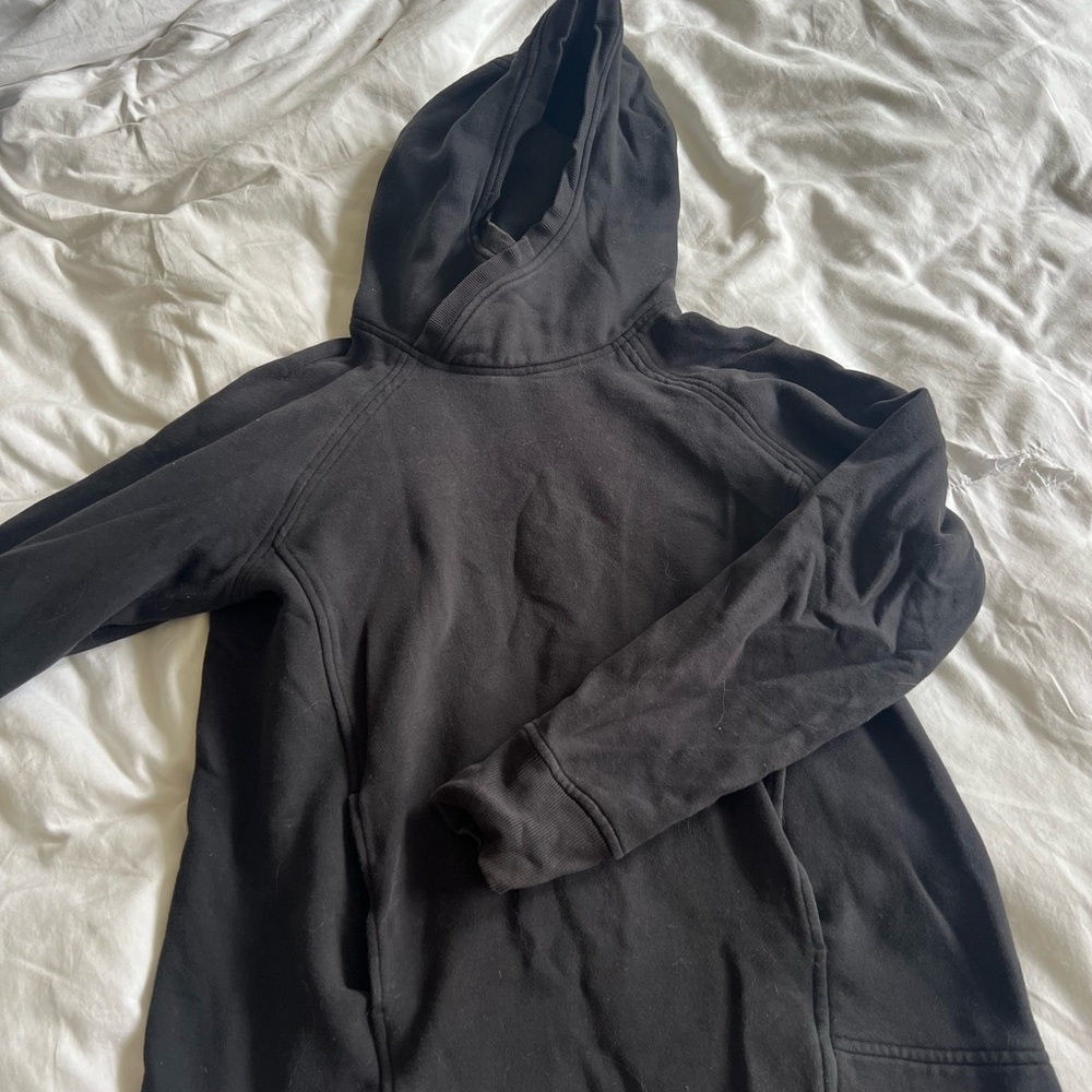 Lululemon hooded black sweatshirt